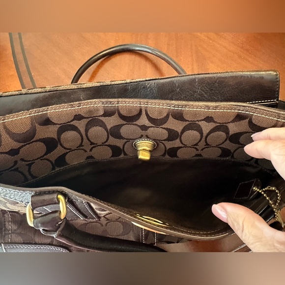 Chocolate Brown Coach Handbag - Picture 4 of 8